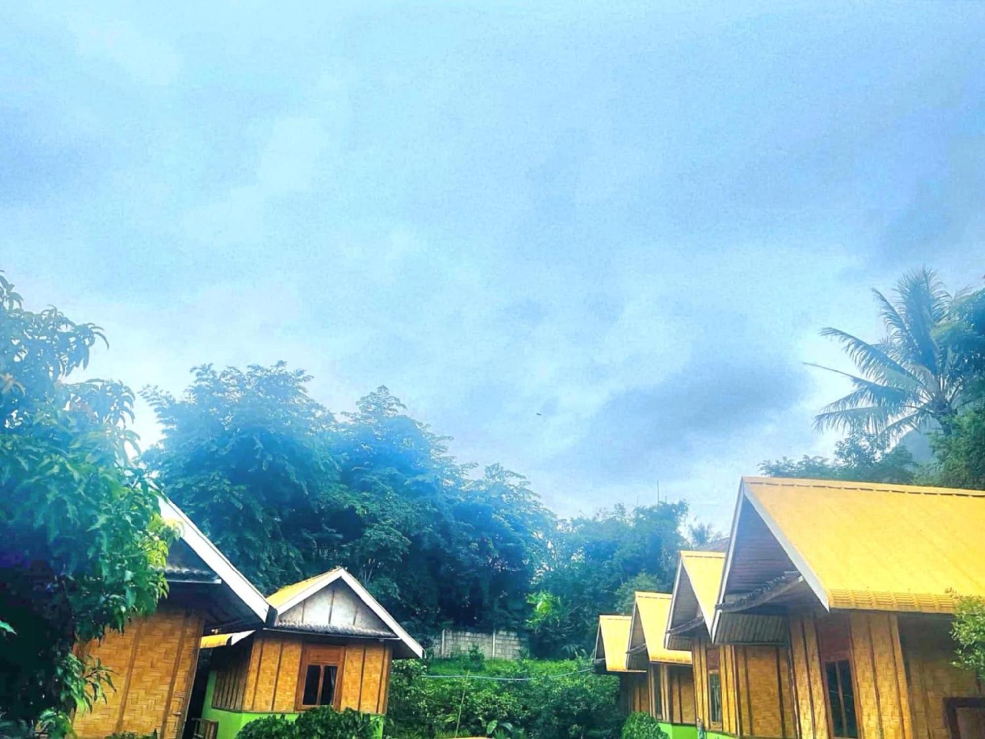Nong Khiaw Ing Ing Mountain View Bed & Breakfast Exterior photo