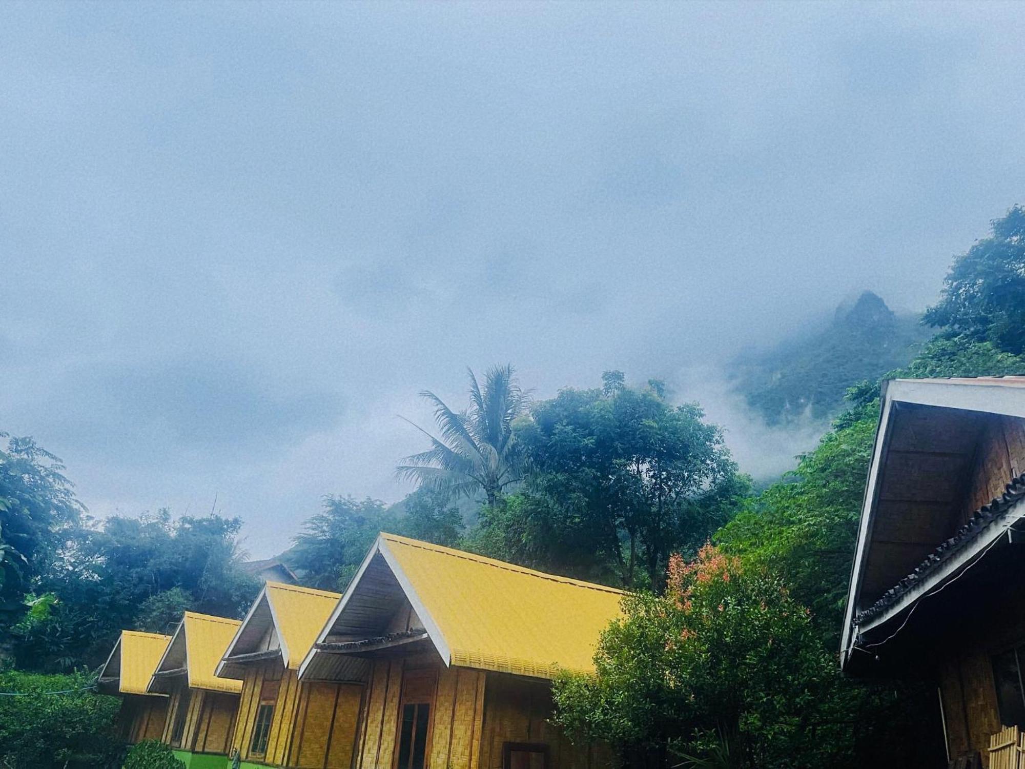 Nong Khiaw Ing Ing Mountain View Bed & Breakfast Exterior photo
