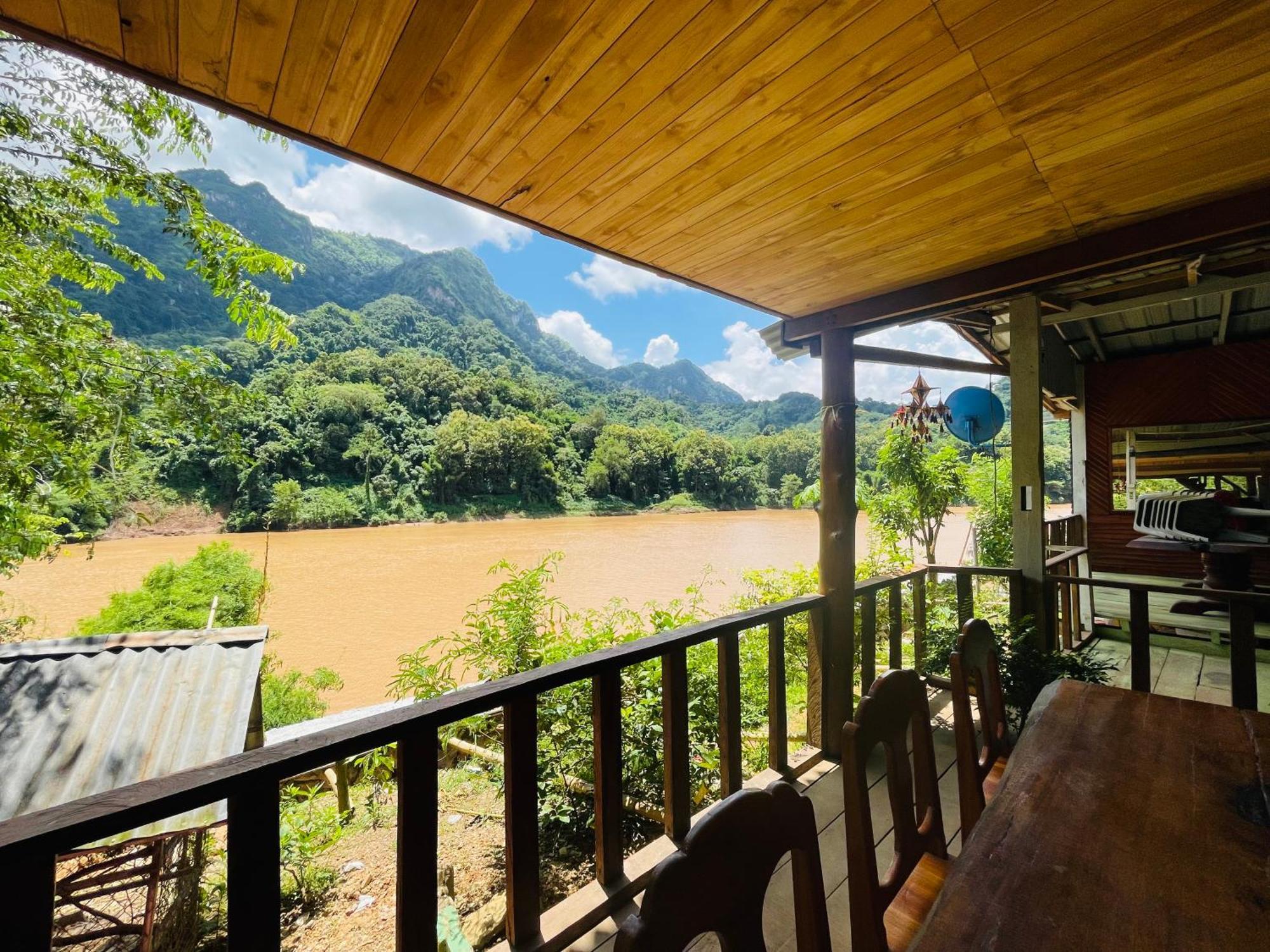 Nong Khiaw Ing Ing Mountain View Bed & Breakfast Exterior photo