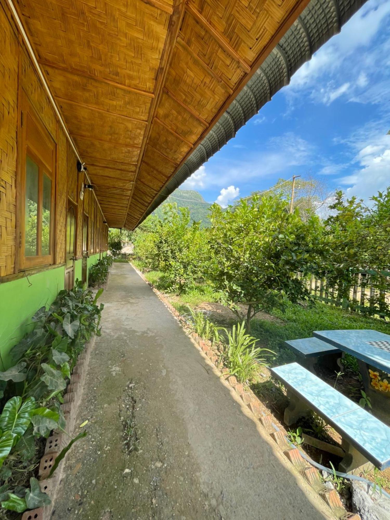 Nong Khiaw Ing Ing Mountain View Bed & Breakfast Exterior photo