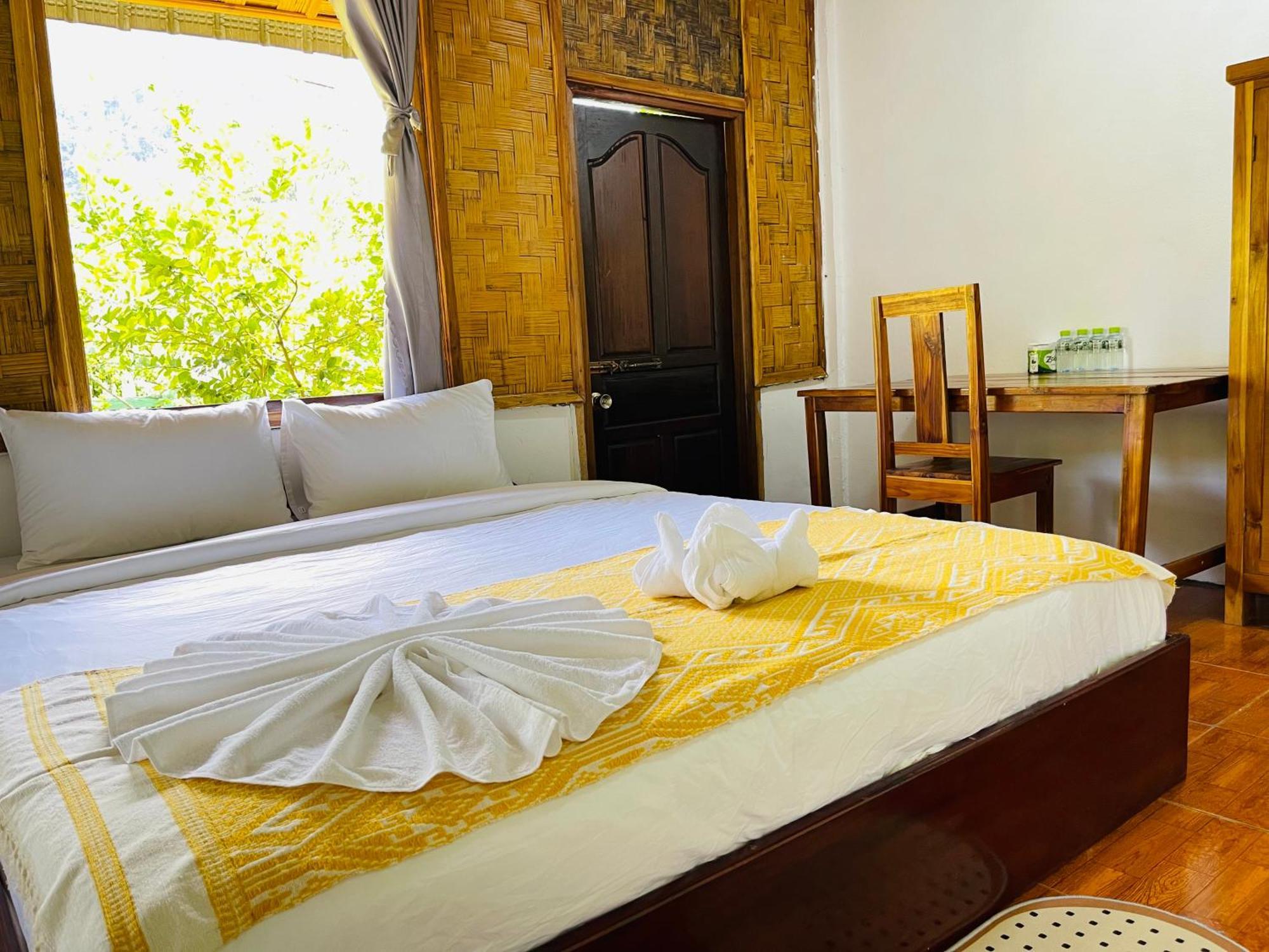 Nong Khiaw Ing Ing Mountain View Bed & Breakfast Exterior photo